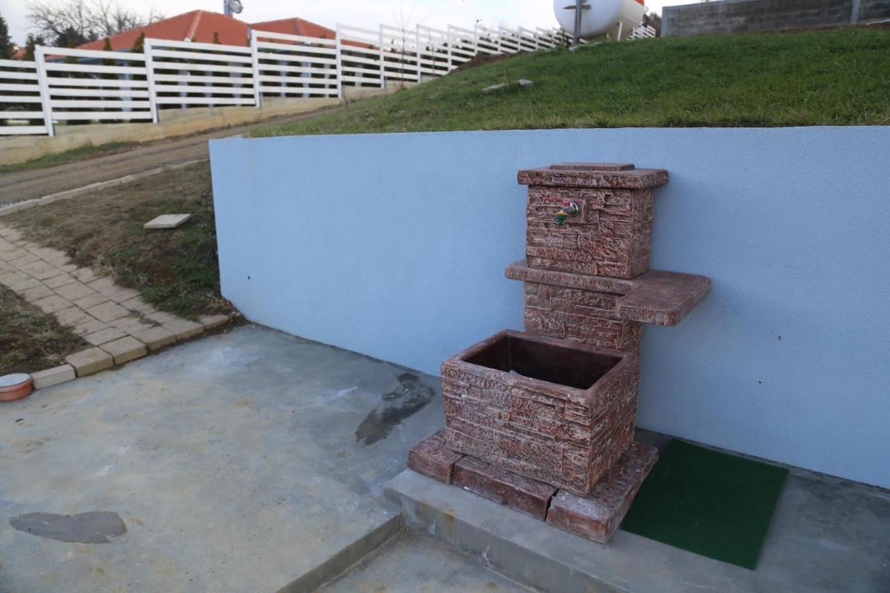 Fruskogorska Idila Apartmani Vrdnik Exterior photo